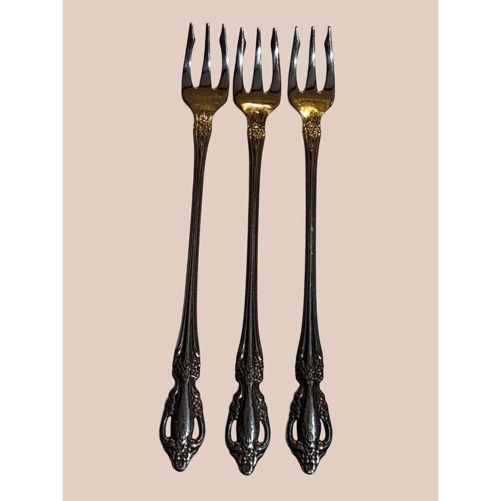 Oneida Distinction‎ Deluxe Raphael Stainless Steel Cocktail Forks Set Of 3